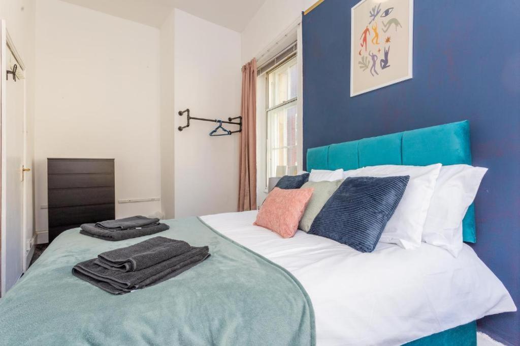 Newcastle'S Most Central Apartment - Sleeps 10 Kültér fotó