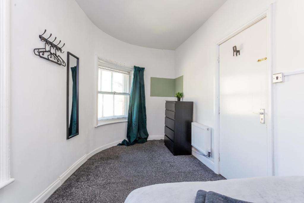 Newcastle'S Most Central Apartment - Sleeps 10 Kültér fotó